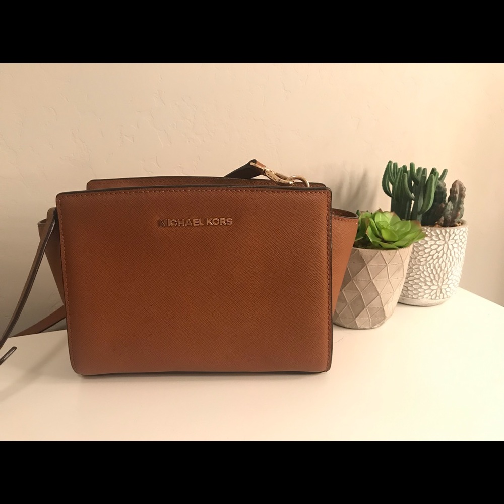 Michael Kors cross body bag
